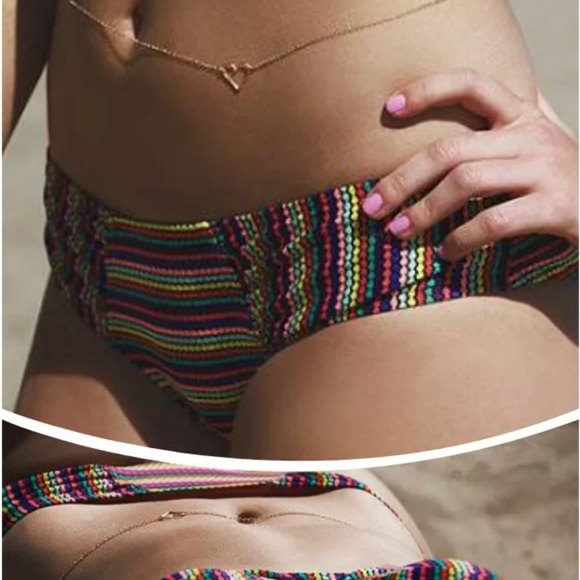 Women’s gold hollow heart waist/belly chain - Picture 2 of 2